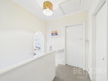 4 bedroom Semi-detached house for sale in Porthill Drive, Shrewsbury, SY3