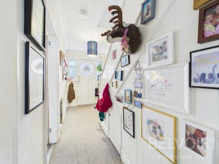 4 bedroom Semi-detached house for sale in Porthill Drive, Shrewsbury, SY3