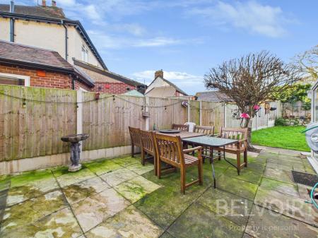 4 bedroom Semi-detached house for sale in Porthill Drive, Shrewsbury, SY3