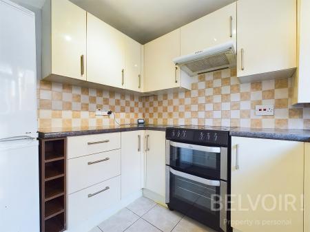 2 bedroom Semi-detached house to let in Ravenscourt Walk, Shrewsbury, SY3