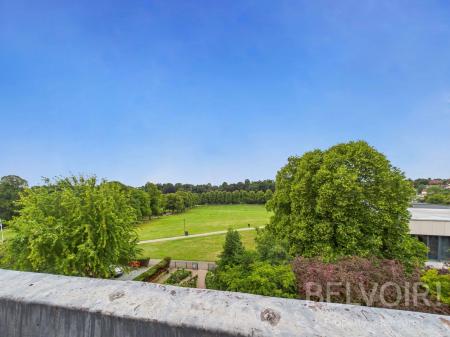 2 bedroom Flat to let in Claremont Bank, Shrewsbury, SY1