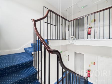 2 bedroom Flat to let in Claremont Bank, Shrewsbury, SY1