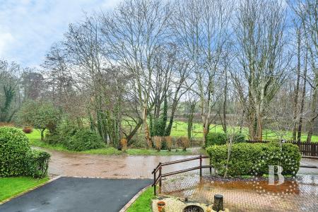 4 bedroom Detached house for sale in Meadow View, Yockleton, Shrewsbury, SY5