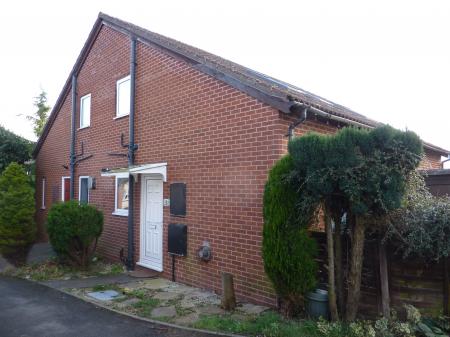 1 bedroom Semi-detached house to let in Falcons Way, Copthorne, Shrewsbury, SY3
