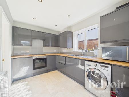 3 bedroom Semi-detached house to let in Greenfields, Pontesbury, SY5