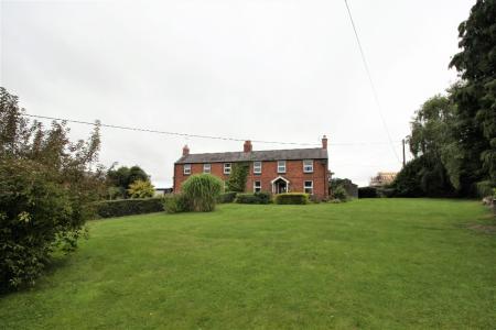 2 bedroom Semi-detached house to let in Shepherds Lane, Bicton Heath, Shrewsbury, SY3