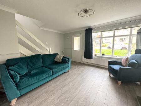 3 bedroom Semi-detached house to let in Tudor Road, The Farthings, Shrewsbury, SY2