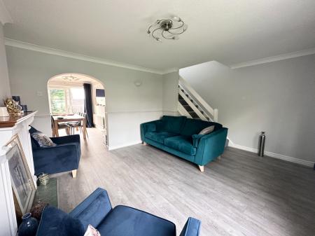 3 bedroom Semi-detached house to let in Tudor Road, The Farthings, Shrewsbury, SY2