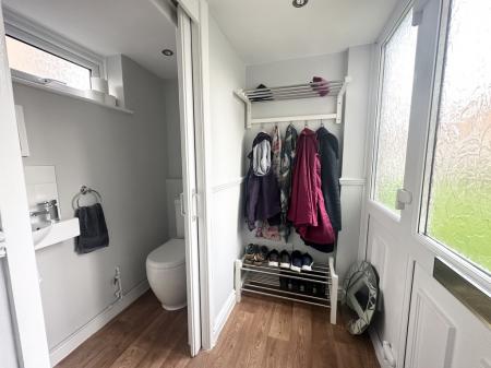 3 bedroom Semi-detached house to let in Tudor Road, The Farthings, Shrewsbury, SY2