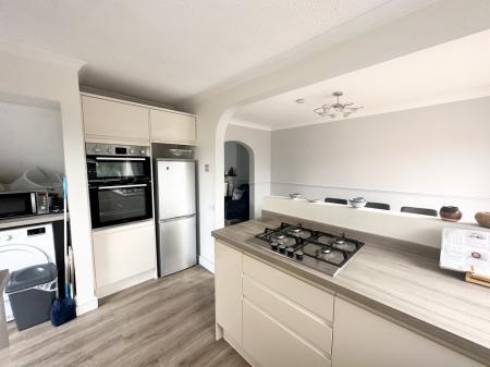 3 bedroom Semi-detached house to let in Tudor Road, The Farthings, Shrewsbury, SY2