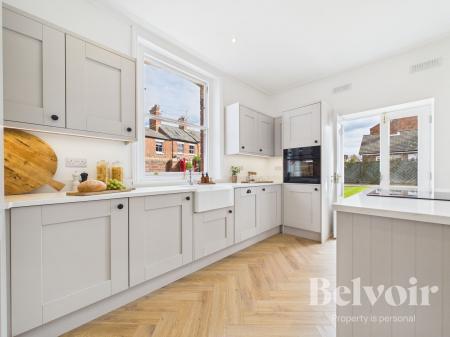 4 bedroom End of terrace house for sale in Cleveland Street, Cherry Orchard, Shrewsbury, SY2