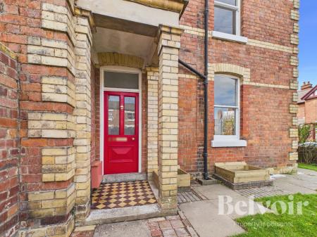 4 bedroom End of terrace house for sale in Cleveland Street, Cherry Orchard, Shrewsbury, SY2