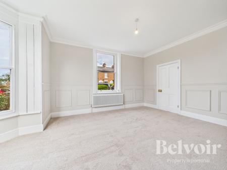 4 bedroom End of terrace house for sale in Cleveland Street, Cherry Orchard, Shrewsbury, SY2