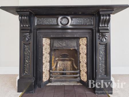 4 bedroom End of terrace house for sale in Cleveland Street, Cherry Orchard, Shrewsbury, SY2