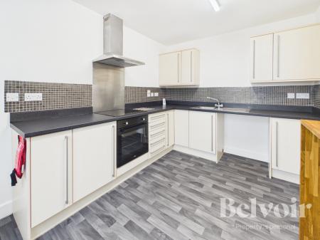2 bedroom Flat to let in Sutton Bridge, Shrewsbury, SY3