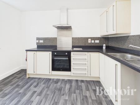 2 bedroom Flat to let in Sutton Bridge, Shrewsbury, SY3