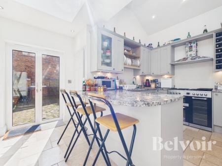 4 bedroom Town house for sale in St Michaels Street, Shrewsbury, SY1