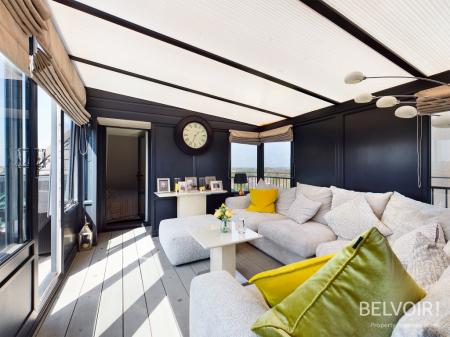 2 bedroom Penthouse to let in Belle Vue Road, Belle Vue, Shrewsbury, SY3