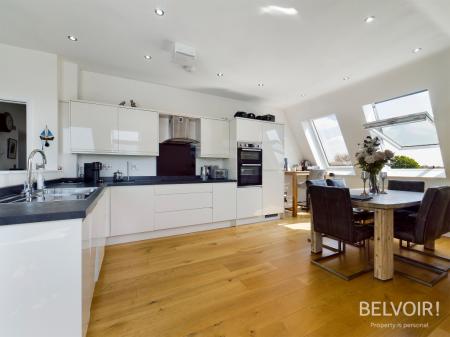 2 bedroom Penthouse to let in Belle Vue Road, Belle Vue, Shrewsbury, SY3
