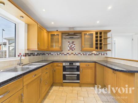 3 bedroom Detached house to let in Gains Avenue, Shrewsbury, SY3