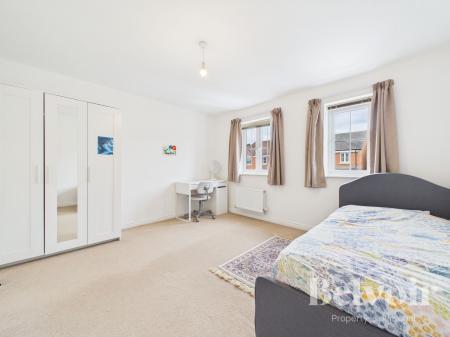 5 bedroom Detached house for sale in Dove Close, Shrewsbury, SY2