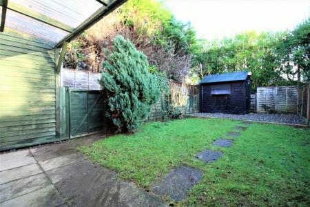2 bedroom End of terrace house to let in Ellesmere Road, Greenfields, Shrewsbury, SY1