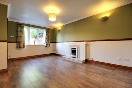 2 bedroom End of terrace house to let in Ellesmere Road, Greenfields, Shrewsbury, SY1
