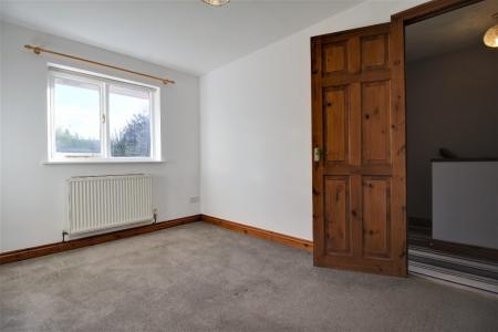 2 bedroom End of terrace house to let in Ellesmere Road, Greenfields, Shrewsbury, SY1