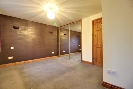 2 bedroom End of terrace house to let in Ellesmere Road, Greenfields, Shrewsbury, SY1