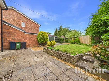 3 bedroom Detached house to let in Highgate Drive, Radbrook, Shrewsbury, SY3