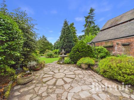 3 bedroom Terraced House to let in Church Street, Hodnet, TP9