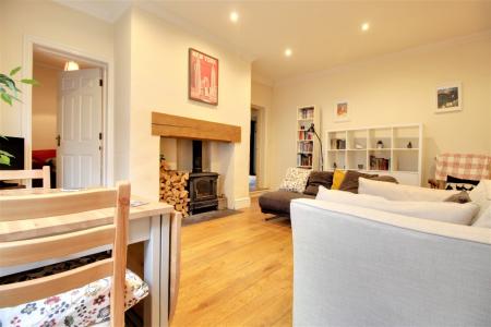 2 bedroom Flat to let in Quarry Place, Shrewsbury, SY1