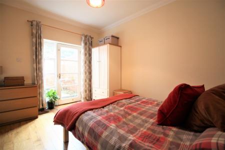 2 bedroom Flat to let in Quarry Place, Shrewsbury, SY1