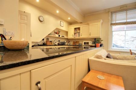 2 bedroom Flat to let in Quarry Place, Shrewsbury, SY1