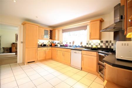 4 bedroom Detached house to let in Ryelands, Shrewsbury, SY3