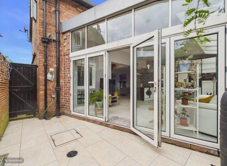 3 bedroom Semi-detached house for sale in Park Avenue, New Street, Copthorne, Shrewsbury, SY3