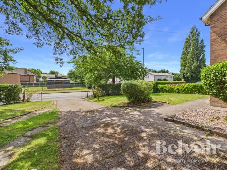 4 bedroom Semi-detached house for sale in Crowmere Road, Belvidere, Shrewsbury, SY2