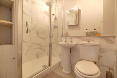 2 bedroom Flat to let in Copthorne Road, Frankwell, Shrewsbury, SY3