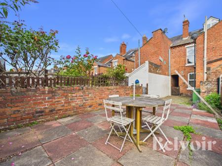 4 bedroom Terraced House for sale in Moreton Crescent, Belle Vue, Shrewsbury, SY3