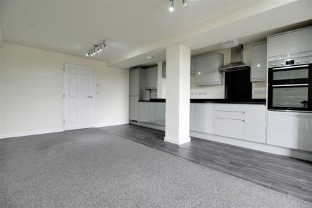 2 bedroom Flat to let in Belle Vue Road, Belle Vue, Shrewsbury, SY3
