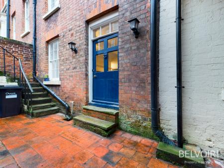 1 bedroom Flat to let in Quarry Place, Shrewsbury, SY1