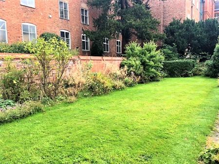 1 bedroom Flat to let in Quarry Place, Shrewsbury, SY1