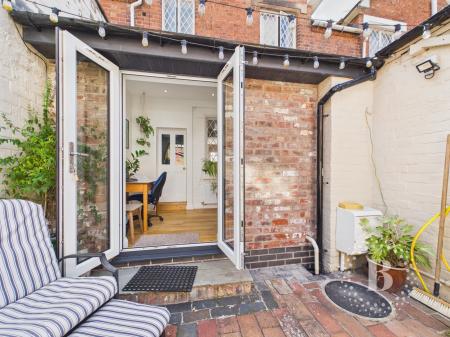 2 bedroom Terraced House for sale in St. Georges Street, Mountfields, Shrewsbury, SY3