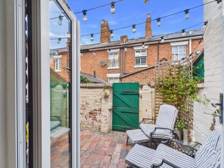 2 bedroom Terraced House for sale in St. Georges Street, Mountfields, Shrewsbury, SY3