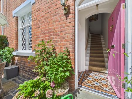 2 bedroom Terraced House for sale in St. Georges Street, Mountfields, Shrewsbury, SY3