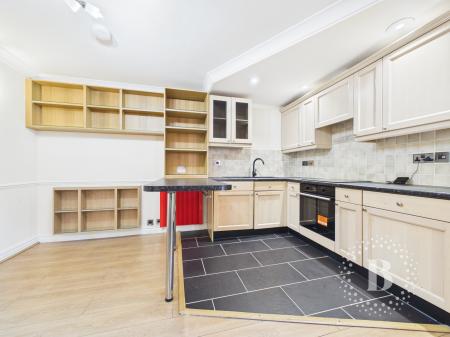 1 bedroom Flat for sale in Upper Blackfriars Crescent, Town Centre, Shrewsbury, SY1