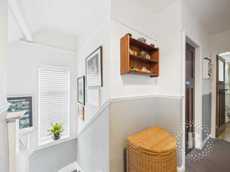 3 bedroom Semi-detached house for sale in Oakfield Road, Copthorne, Shrewsbury, SY3