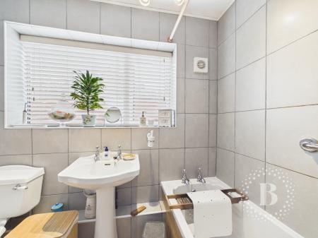 3 bedroom Semi-detached house for sale in Oakfield Road, Copthorne, Shrewsbury, SY3