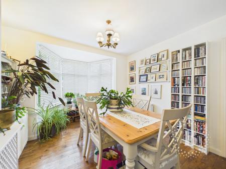 3 bedroom Semi-detached house for sale in Oakfield Road, Copthorne, Shrewsbury, SY3