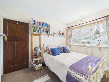 3 bedroom Semi-detached house for sale in Oakfield Road, Copthorne, Shrewsbury, SY3